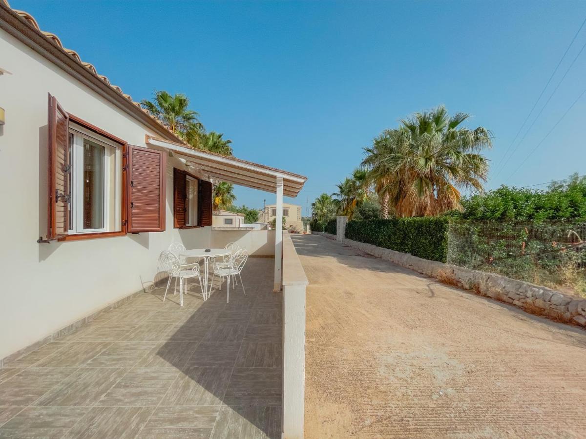 Agriturismo Al Casale Доннафугата Экстерьер фото