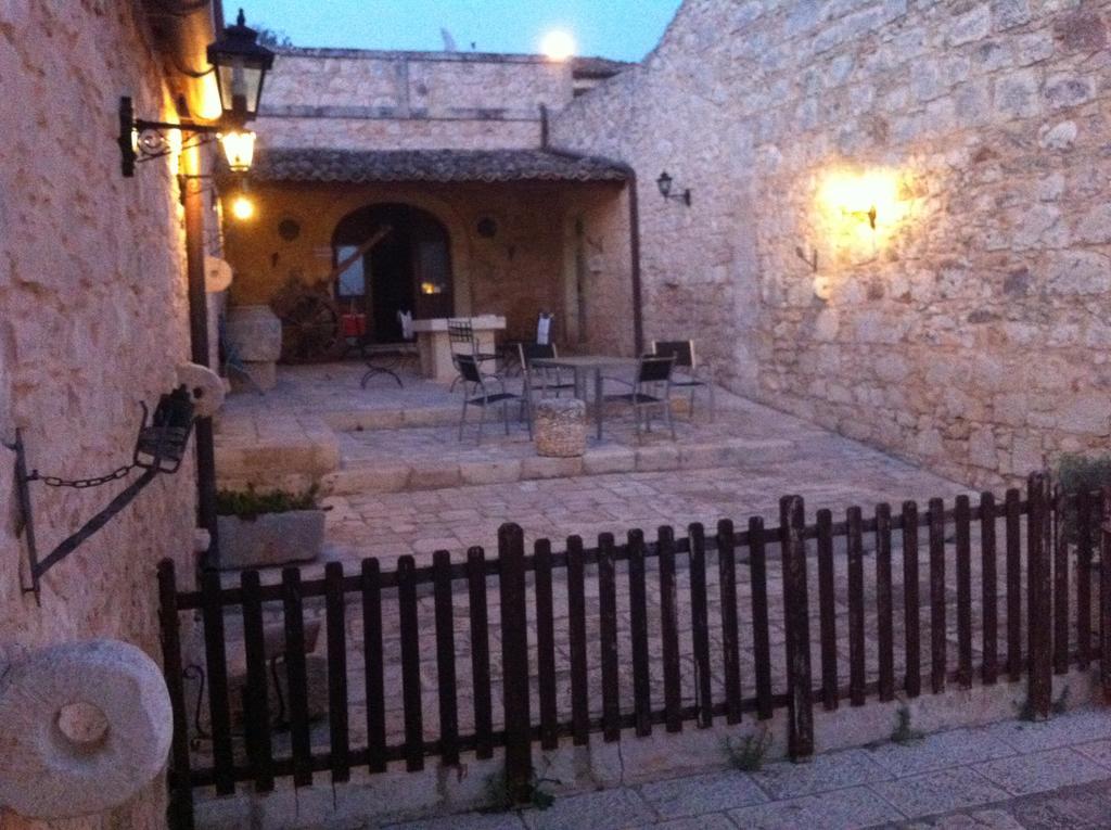 Agriturismo Al Casale Доннафугата Экстерьер фото