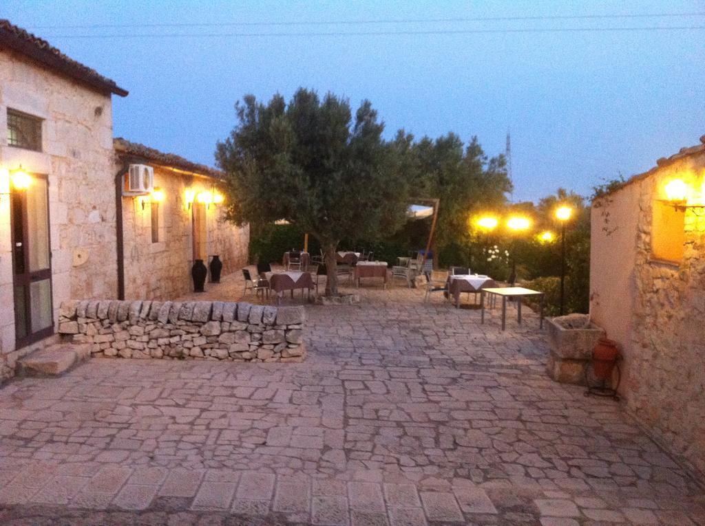 Agriturismo Al Casale Доннафугата Экстерьер фото