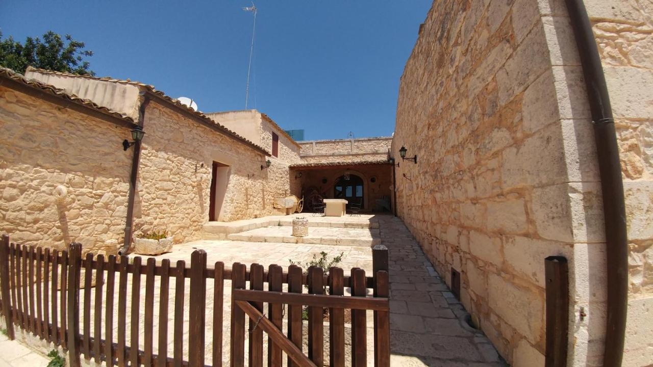 Agriturismo Al Casale Доннафугата Экстерьер фото